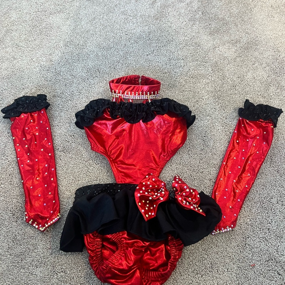 Dance costume red and black